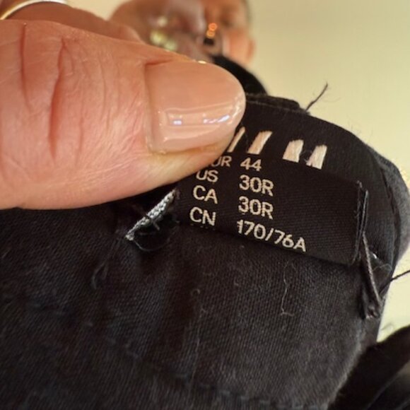 Pre-Loved H&M Men's Grey Slim Fit Pants - Size 30R - Picture 6 of 6